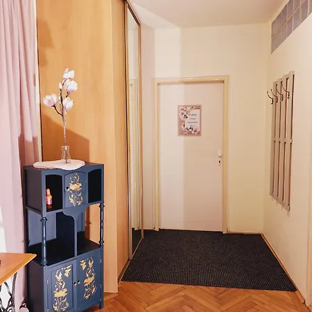 Middletown No 1, Self Check-in 24 H * Banská Bystrica